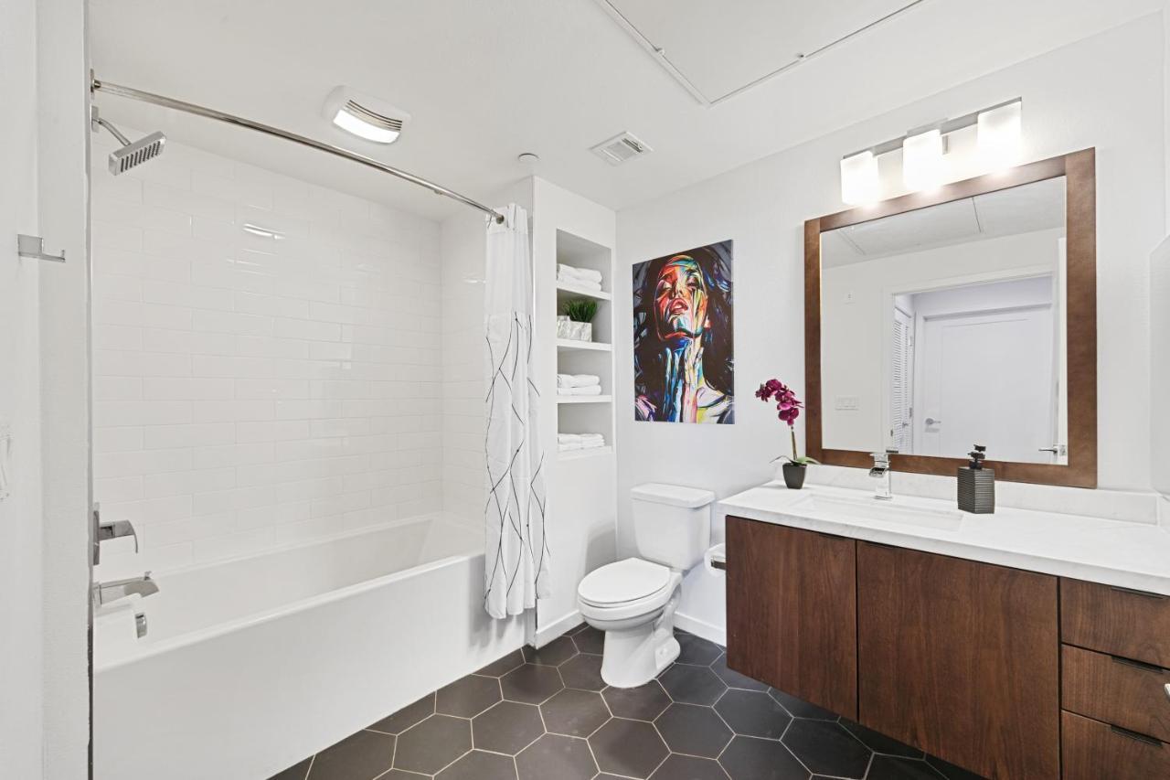 Fairfax District Chic City Oasis 2 Bedroom Apt With Den 136 Лос-Анджелес Екстер'єр фото