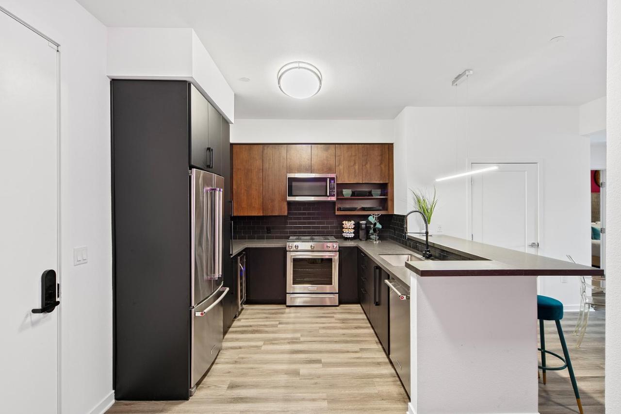 Fairfax District Chic City Oasis 2 Bedroom Apt With Den 136 Лос-Анджелес Екстер'єр фото